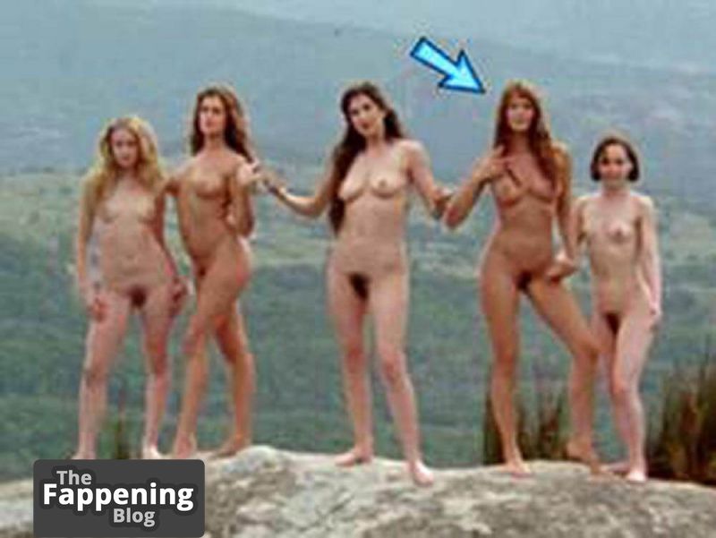 elle-macpherson-nude-sexy-16-the-fappening-pics