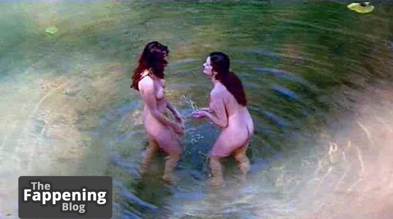 elle-macpherson-nude-sexy-25-the-fappening-pics