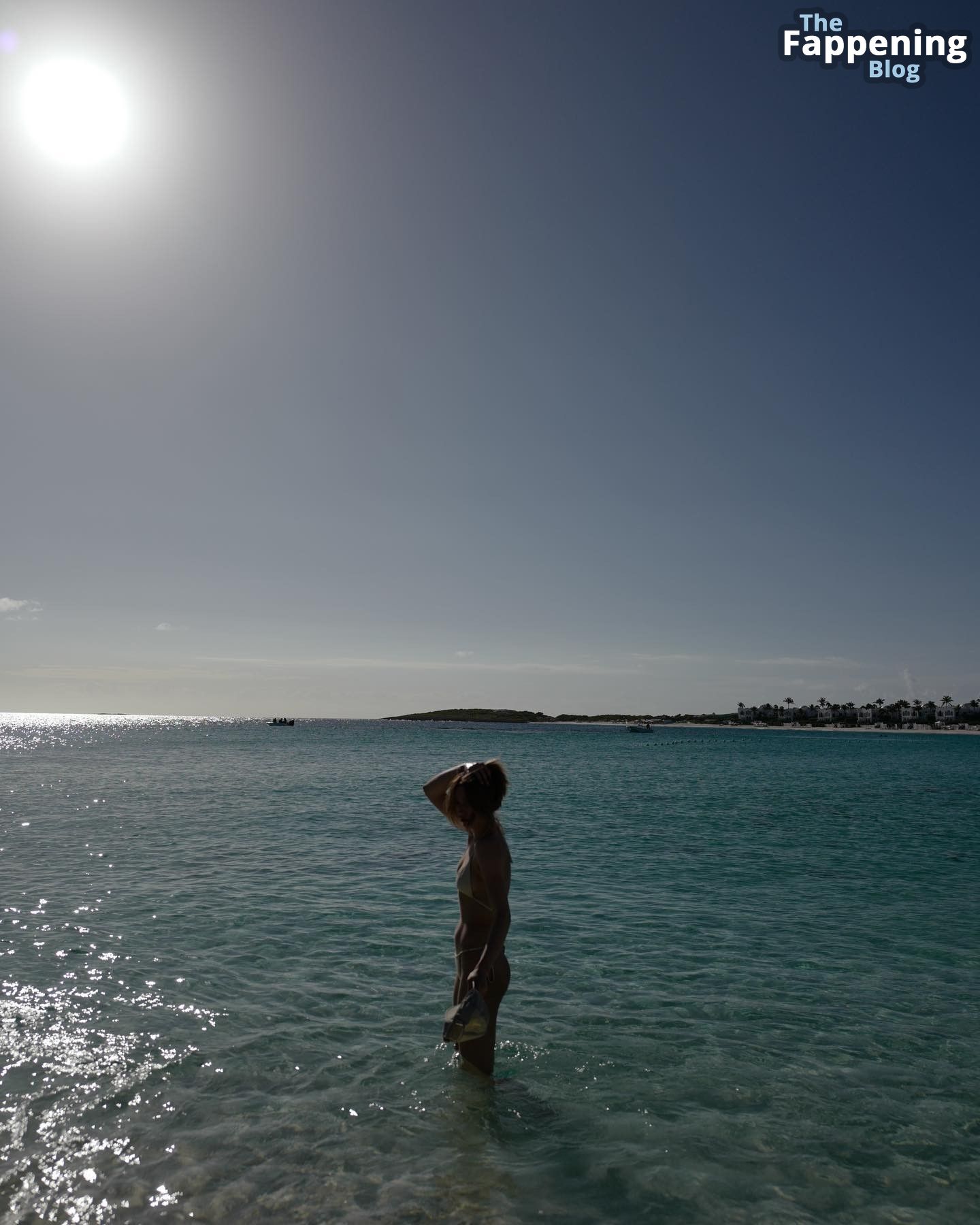 eve-jobs-bikini-thefappeningblog-5