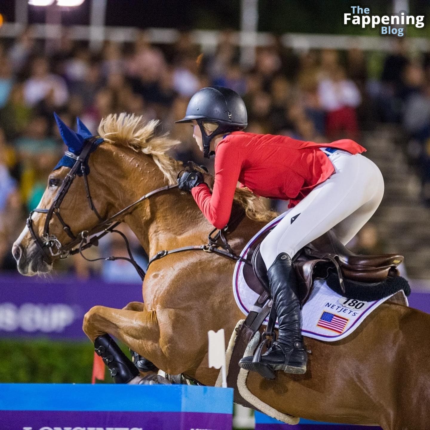 eve-jobs-cameltoe-thefappeningblog-1