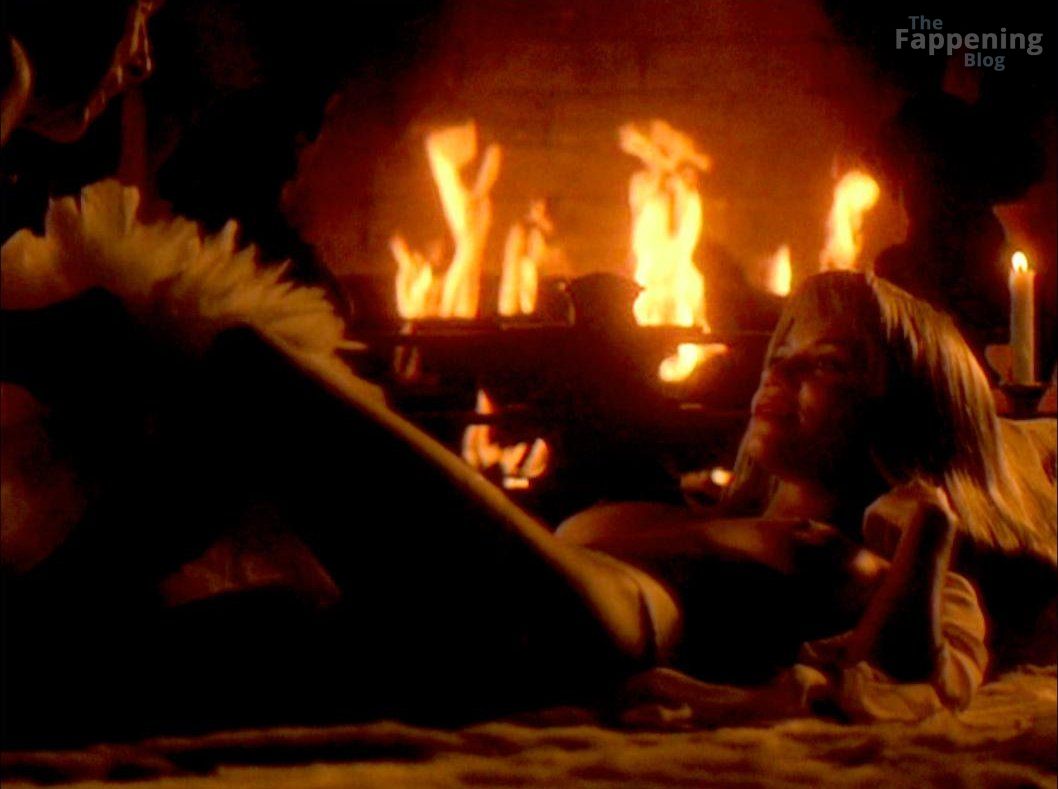 gloria-reuben-nude-sexy-1-the-fappening-pics_