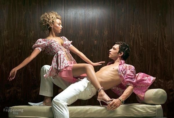 hila-bronstein-158-the-fappening-pics_