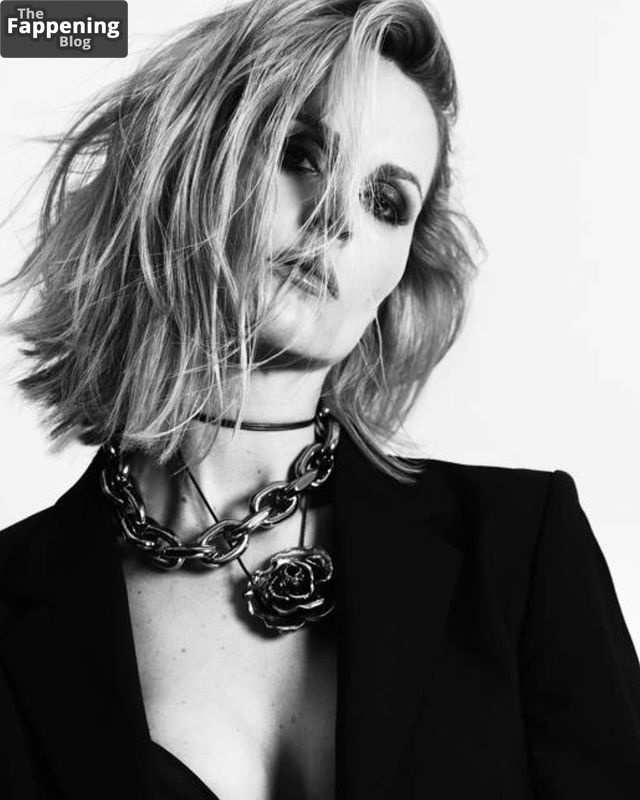 janna-ensthaler-playboy-343790-the-fappening-pics_