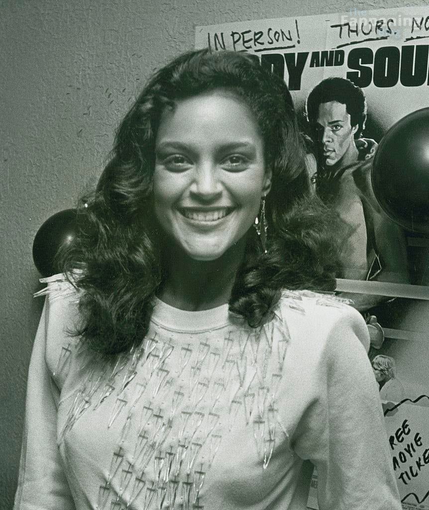 jayne-kennedy-nude-sexy-8-the-fappening-pics