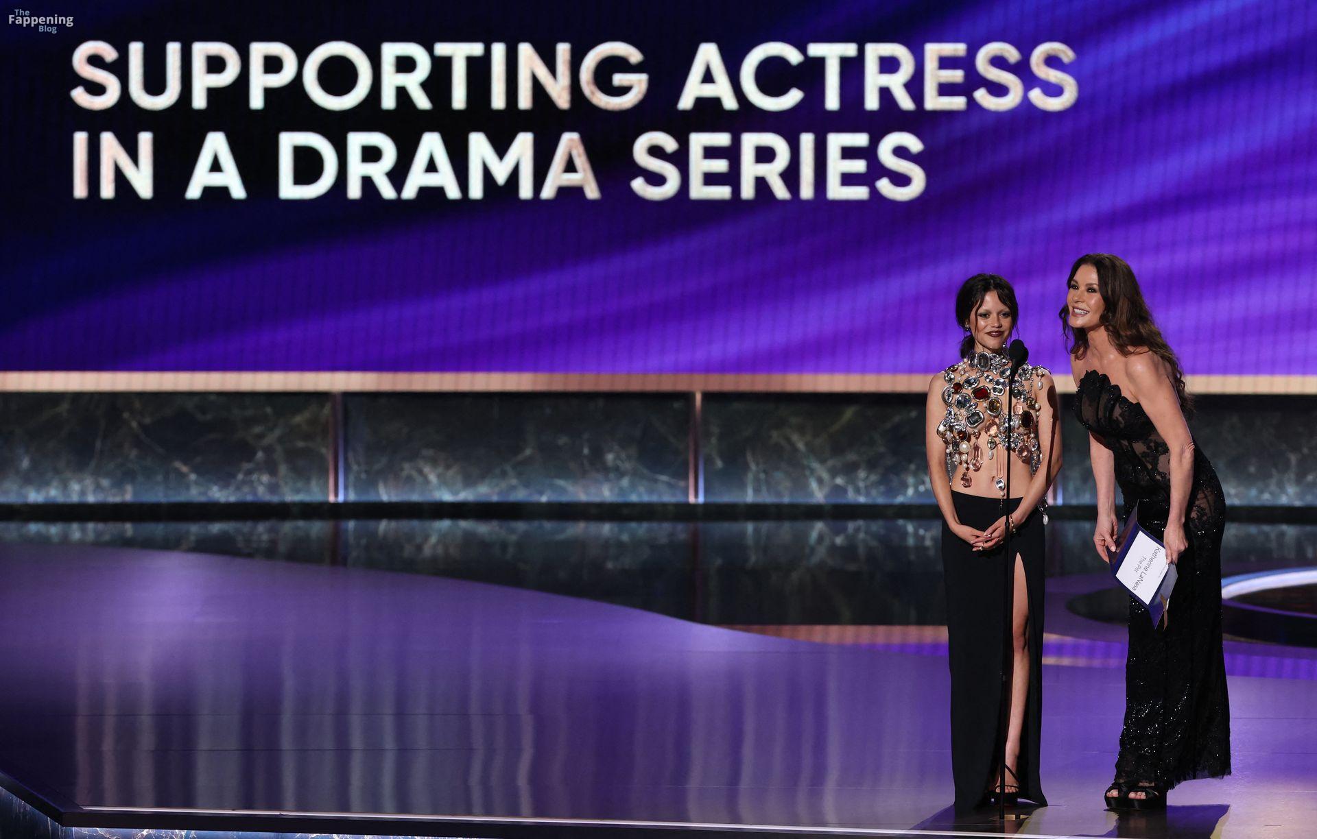 jenna-ortega-neary-nude-69-the-fappening-pics