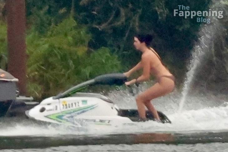 kendall-jenner-sexy-2-the-fappening-pics_