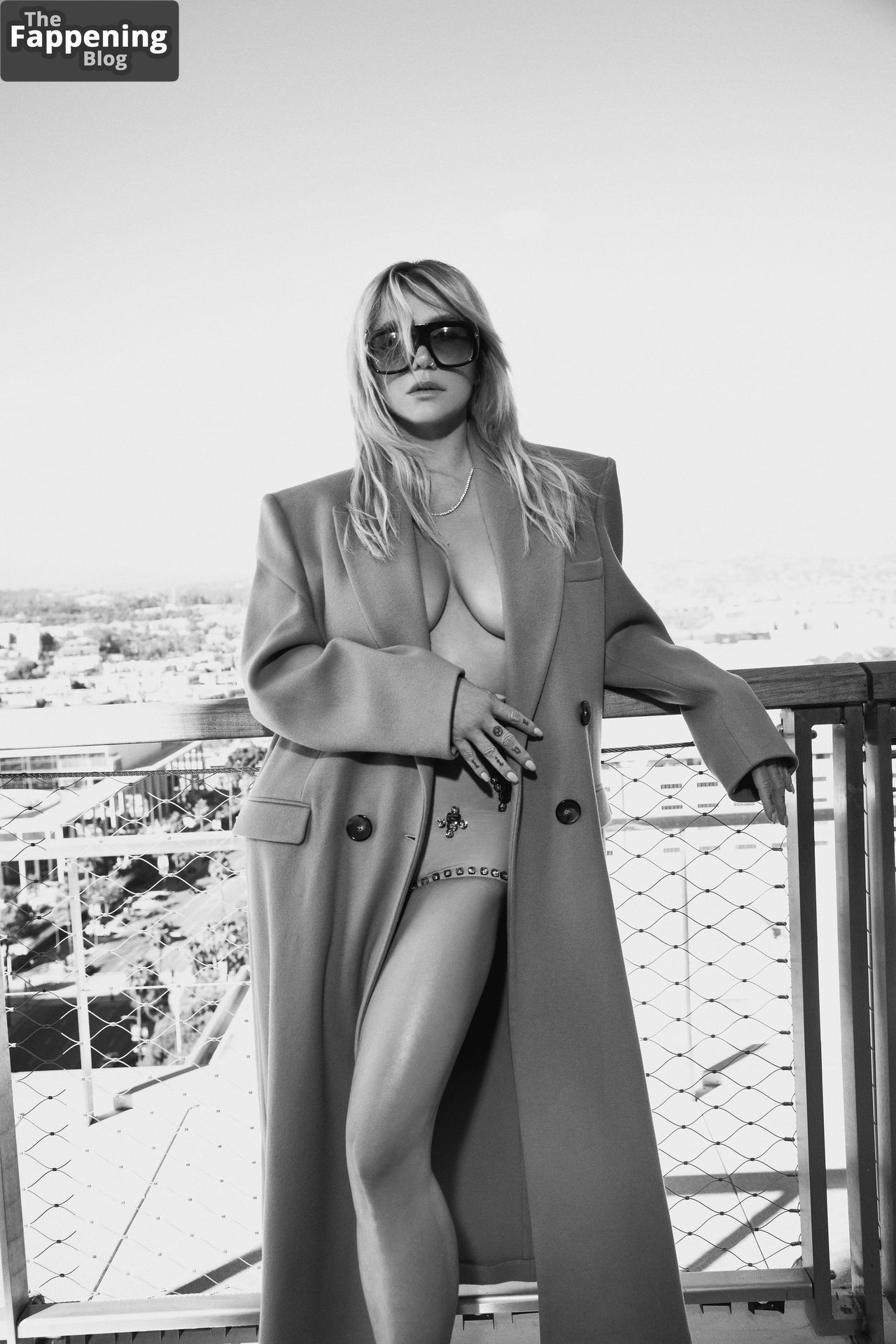 kesha-cleavage-91459-the-fappening-pics_