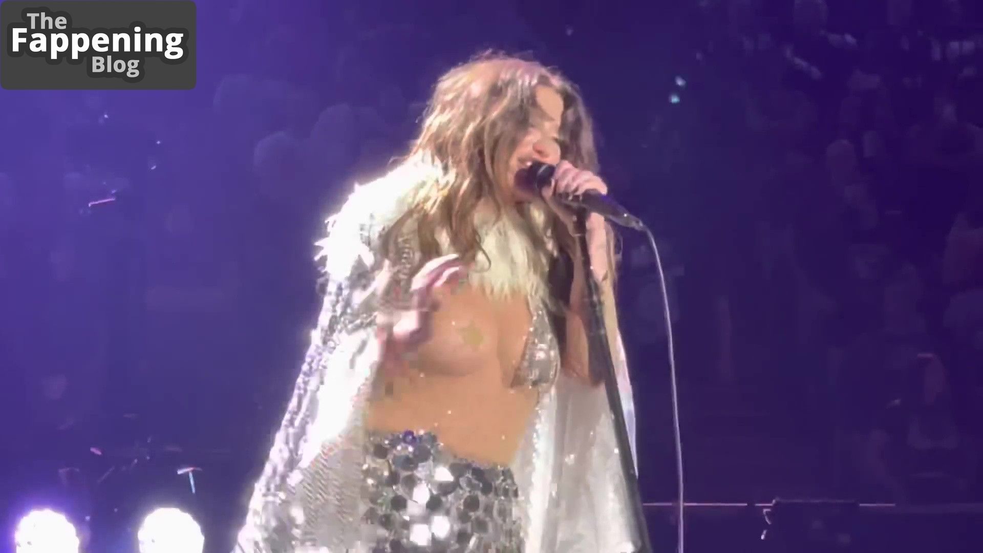 kesha-oops-14520-the-fappening-pics_