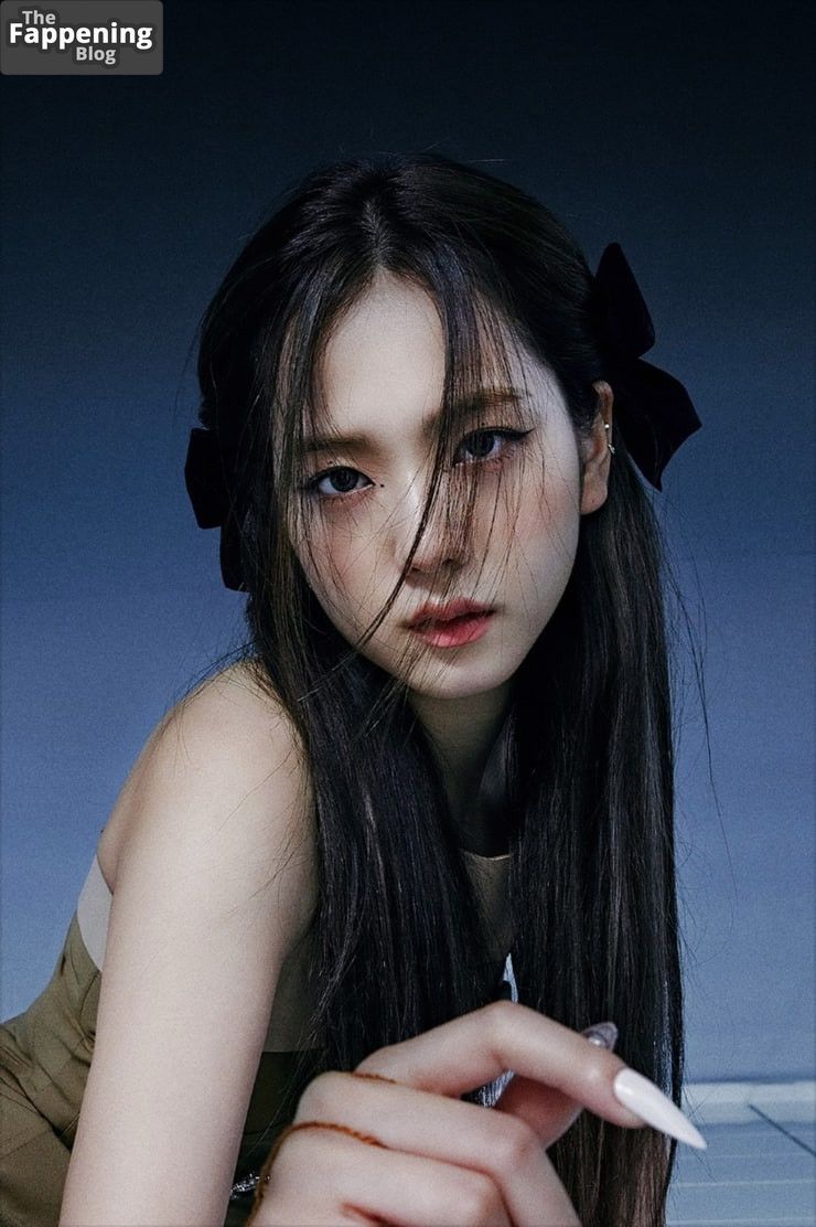 kim-jisoo-hot-565037-the-fappening-pics_