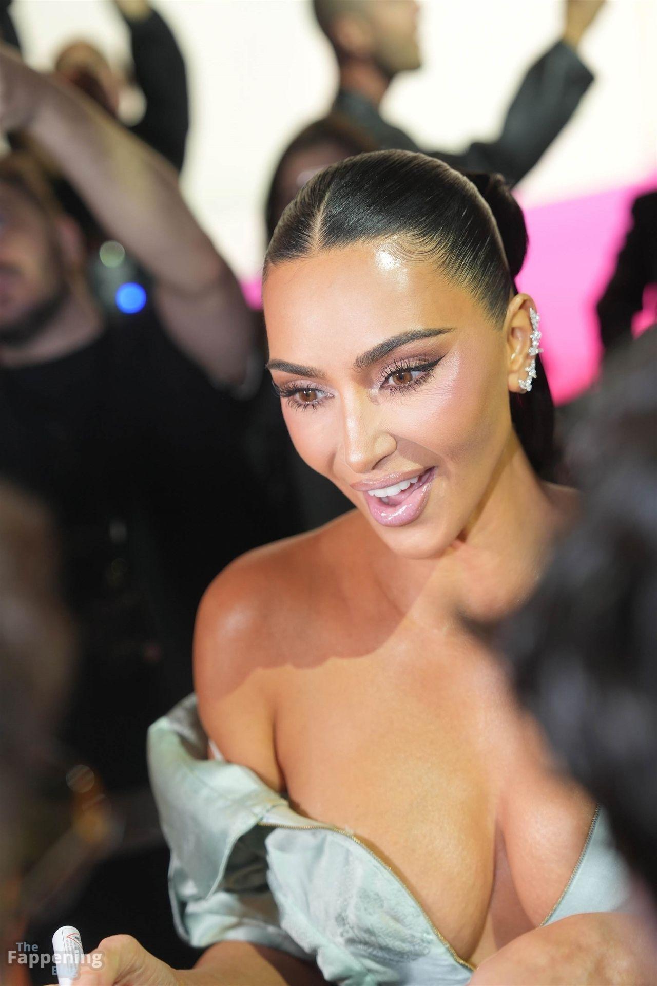 kim-kardashian-120-the-fappening-pics_