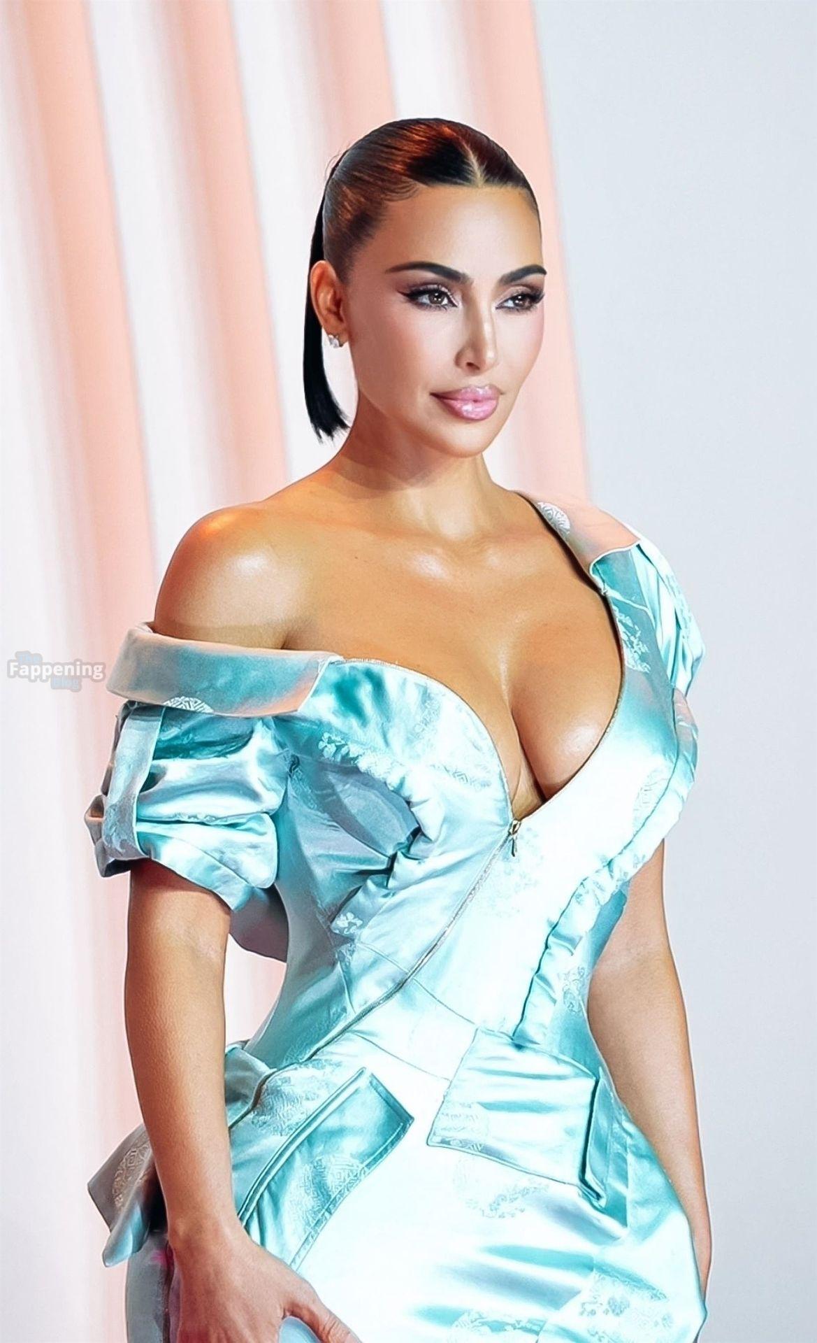 kim-kardashian-26-the-fappening-pics_