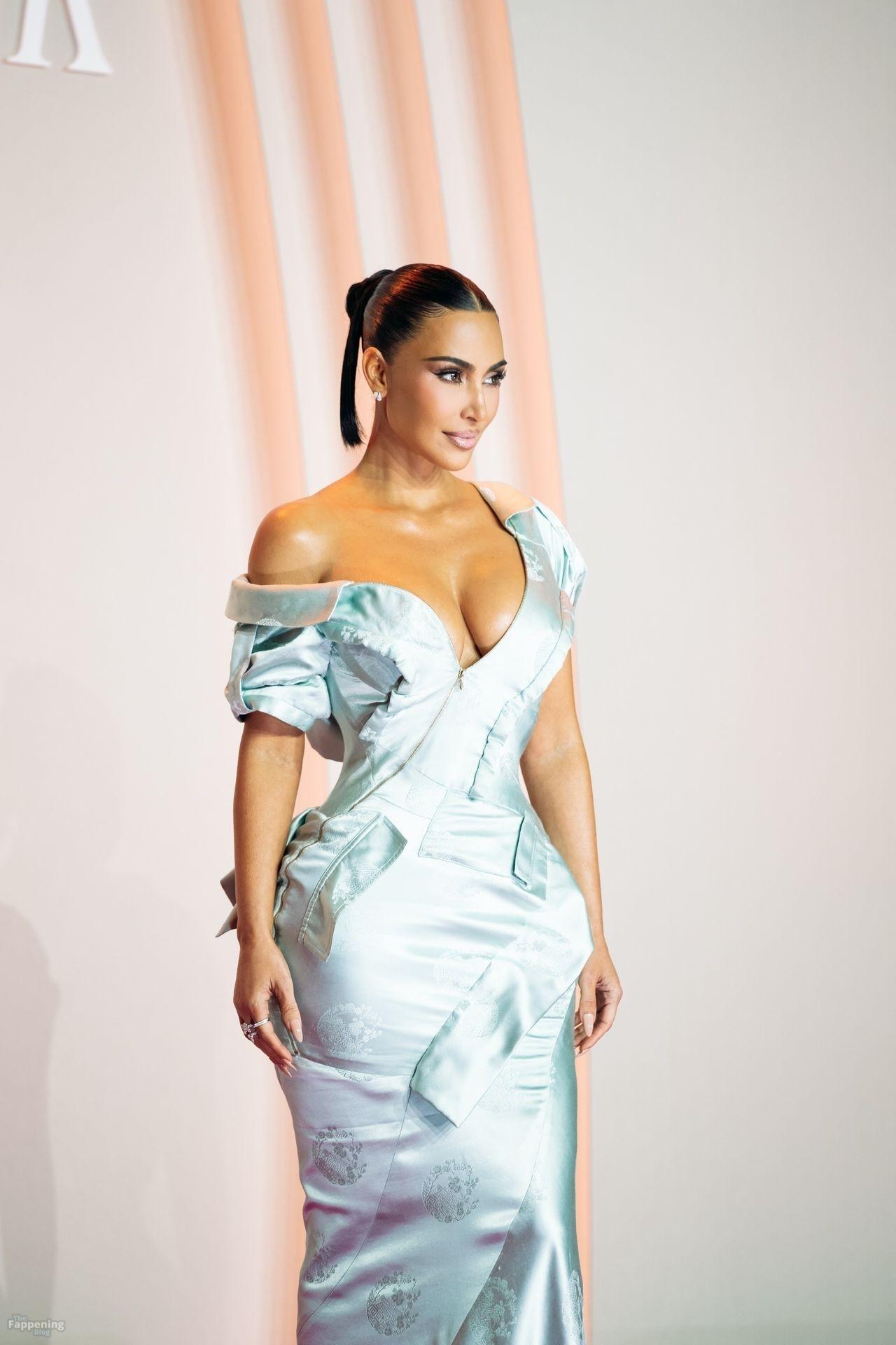 kim-kardashian-55-the-fappening-pics_