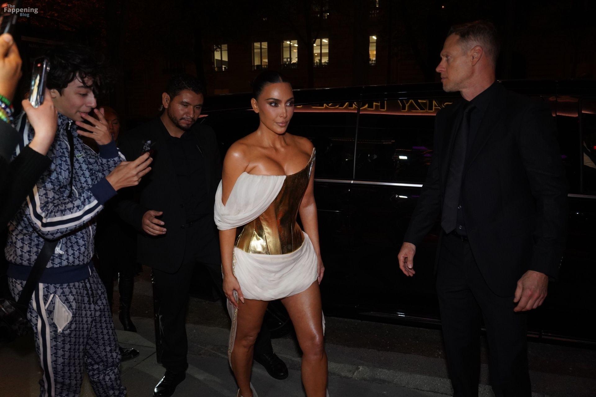 kim-kardashian-sexy-104-the-fappening-pics_-2