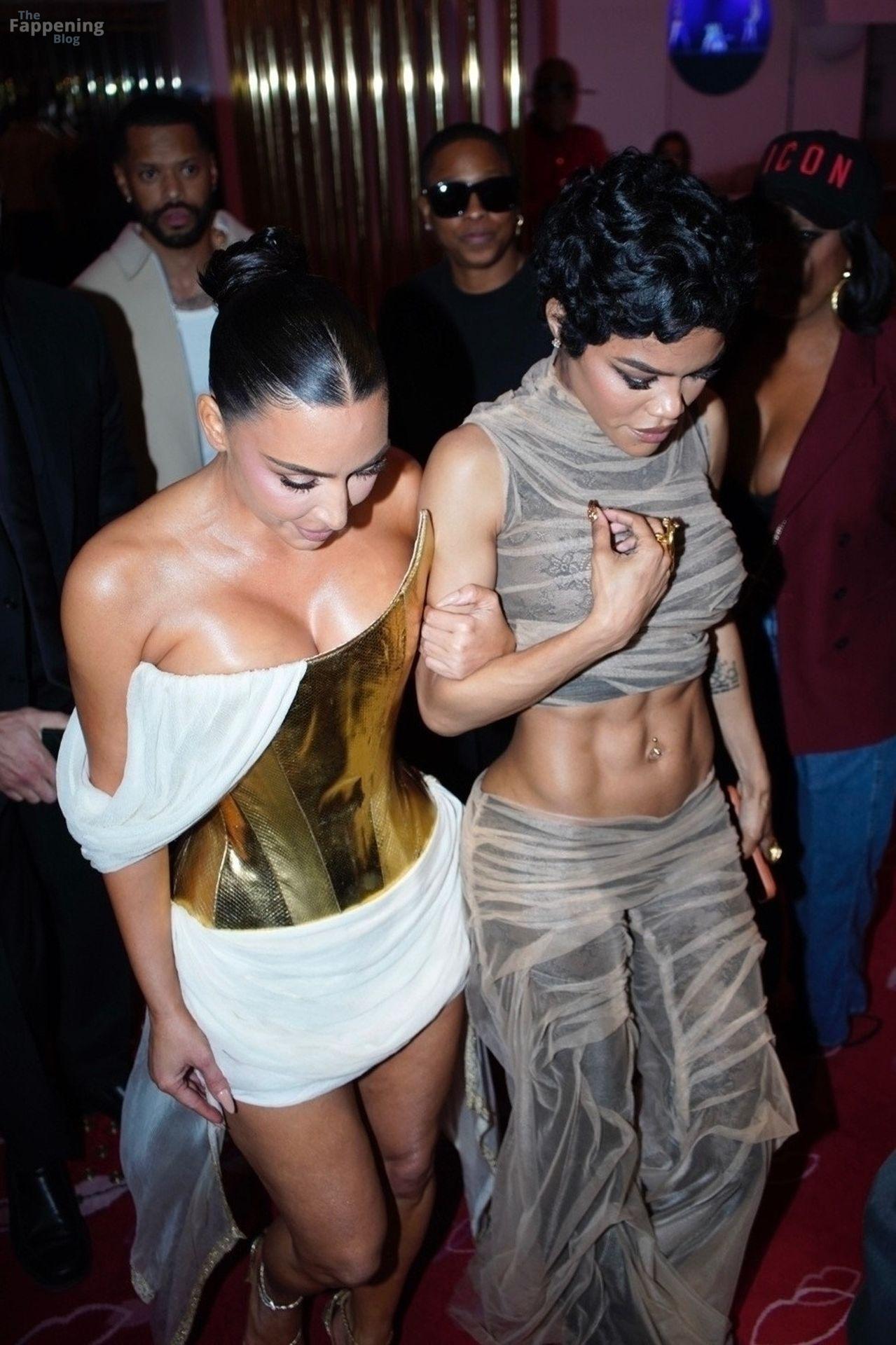 kim-kardashian-sexy-118-the-fappening-pics_-1