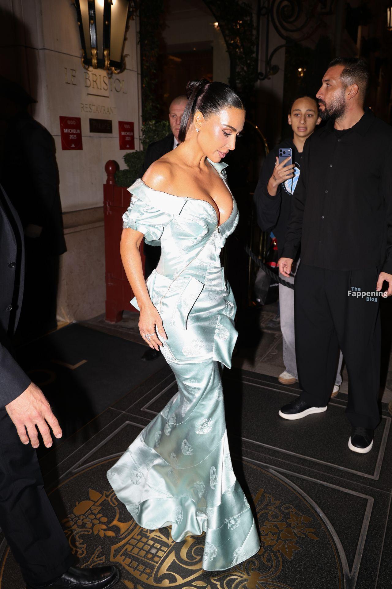 kim-kardashian-sexy-62-the-fappening-pics_-1