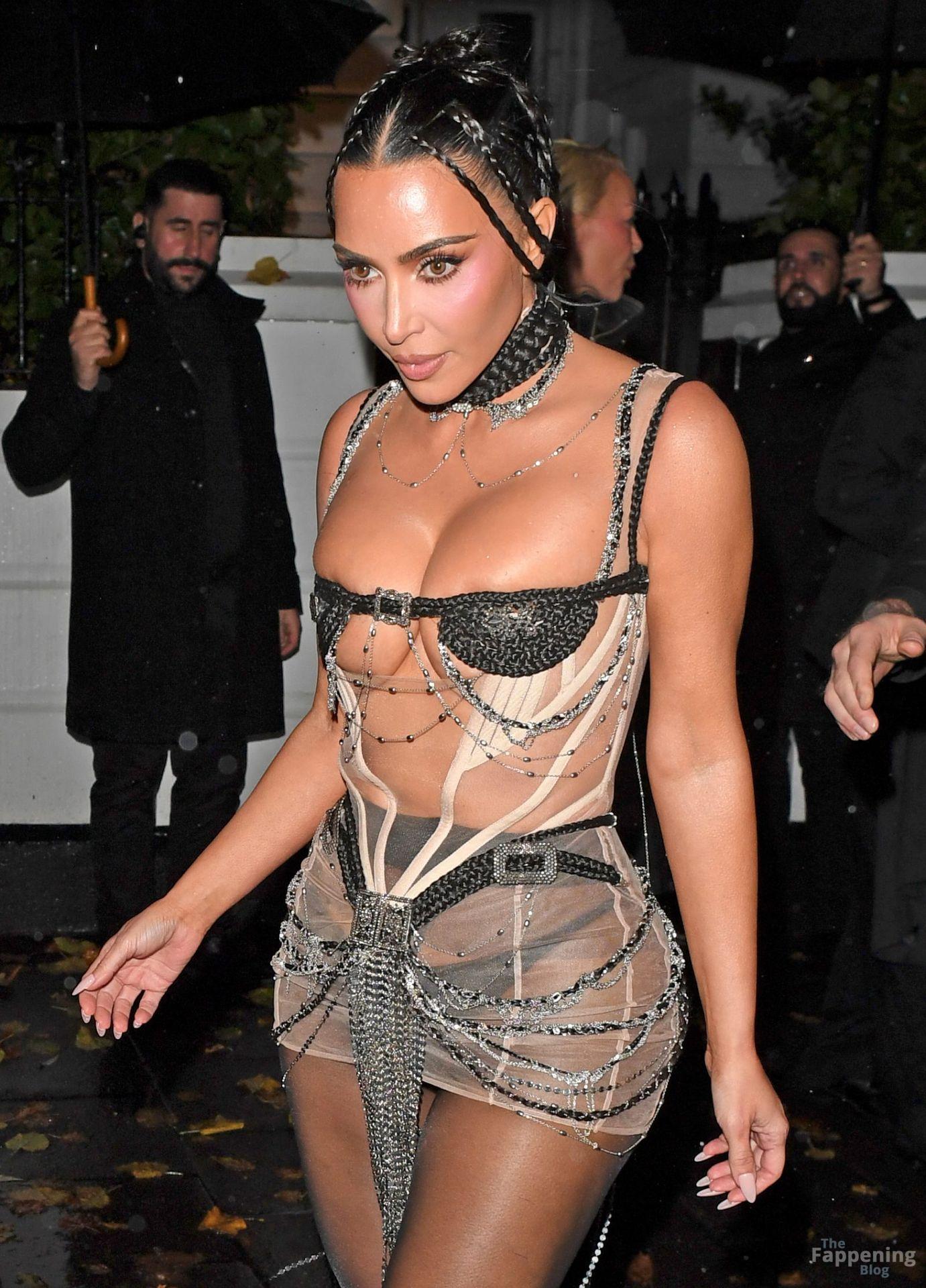 kim-kardashian-sexy-65-the-fappening-pics_-2