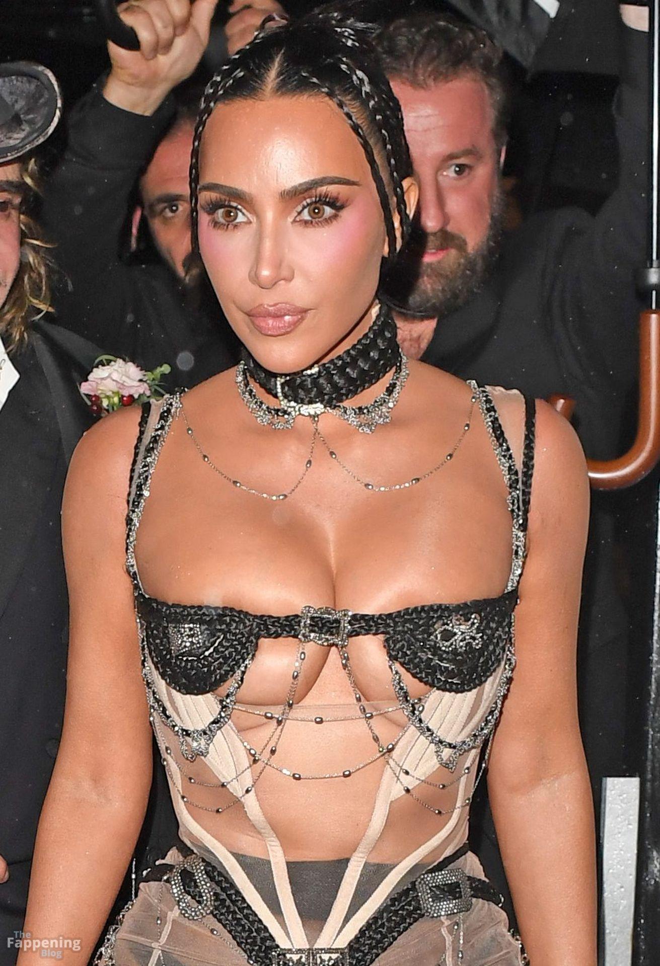 kim-kardashian-sexy-69-the-fappening-pics_-2