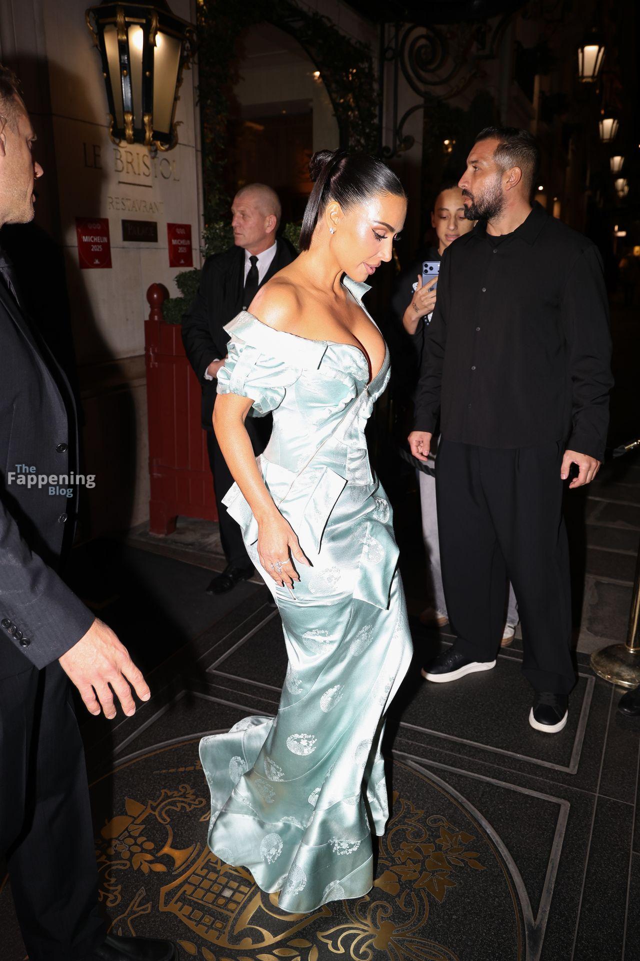 kim-kardashian-sexy-74-the-fappening-pics_-1