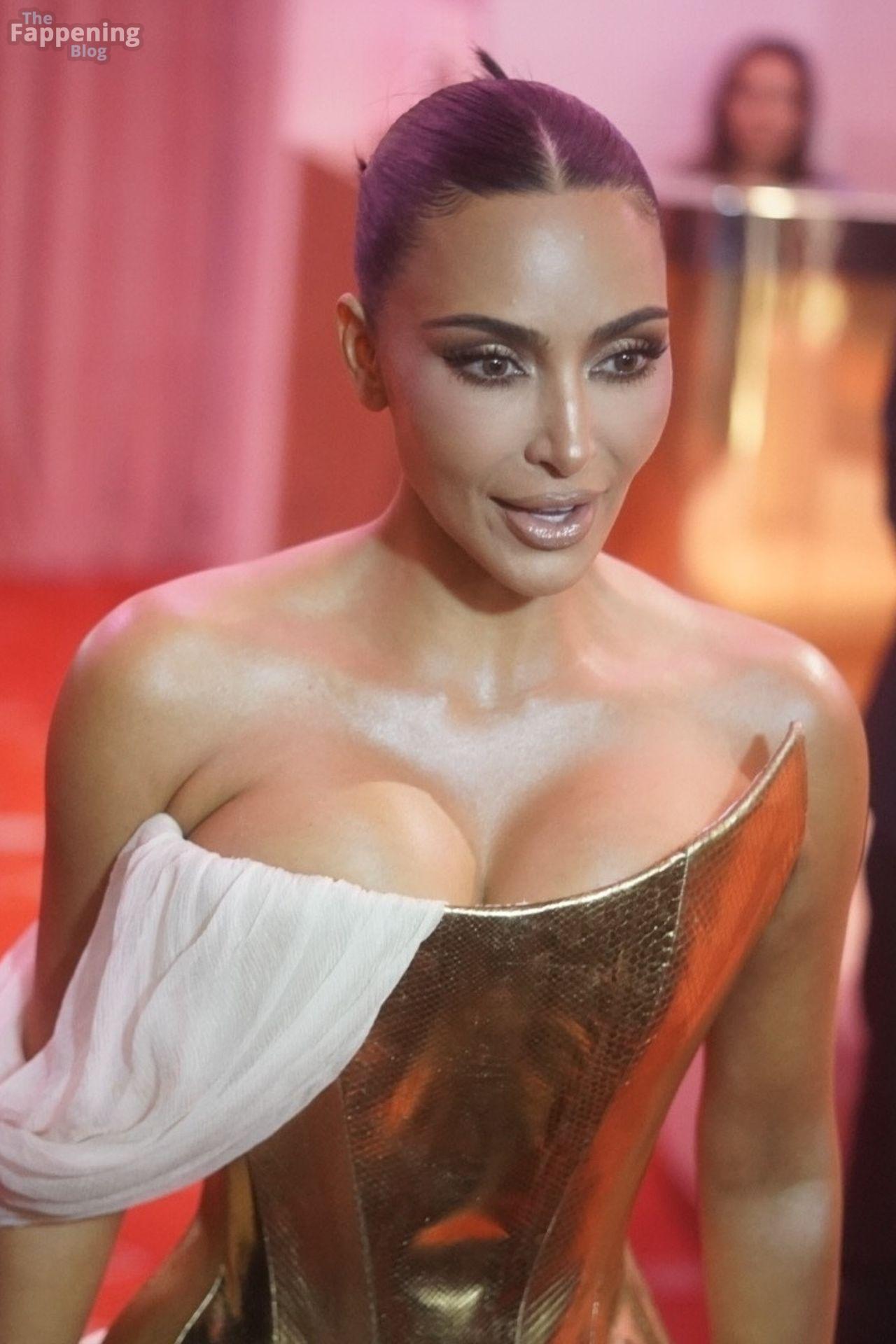 kim-kardashian-sexy-79-the-fappening-pics_-3