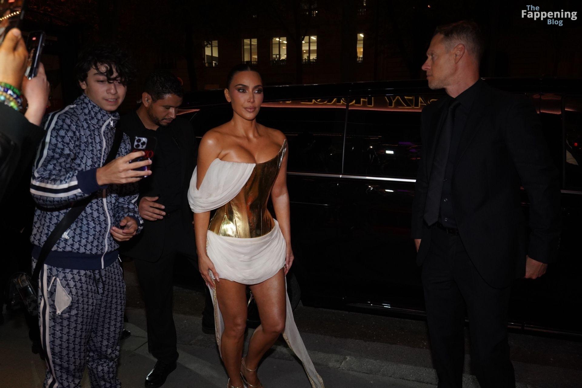 kim-kardashian-sexy-92-the-fappening-pics_-2