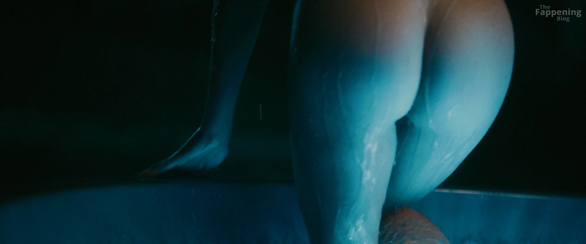 lena-meckel-nude-sexy-13-the-fappening-pics_