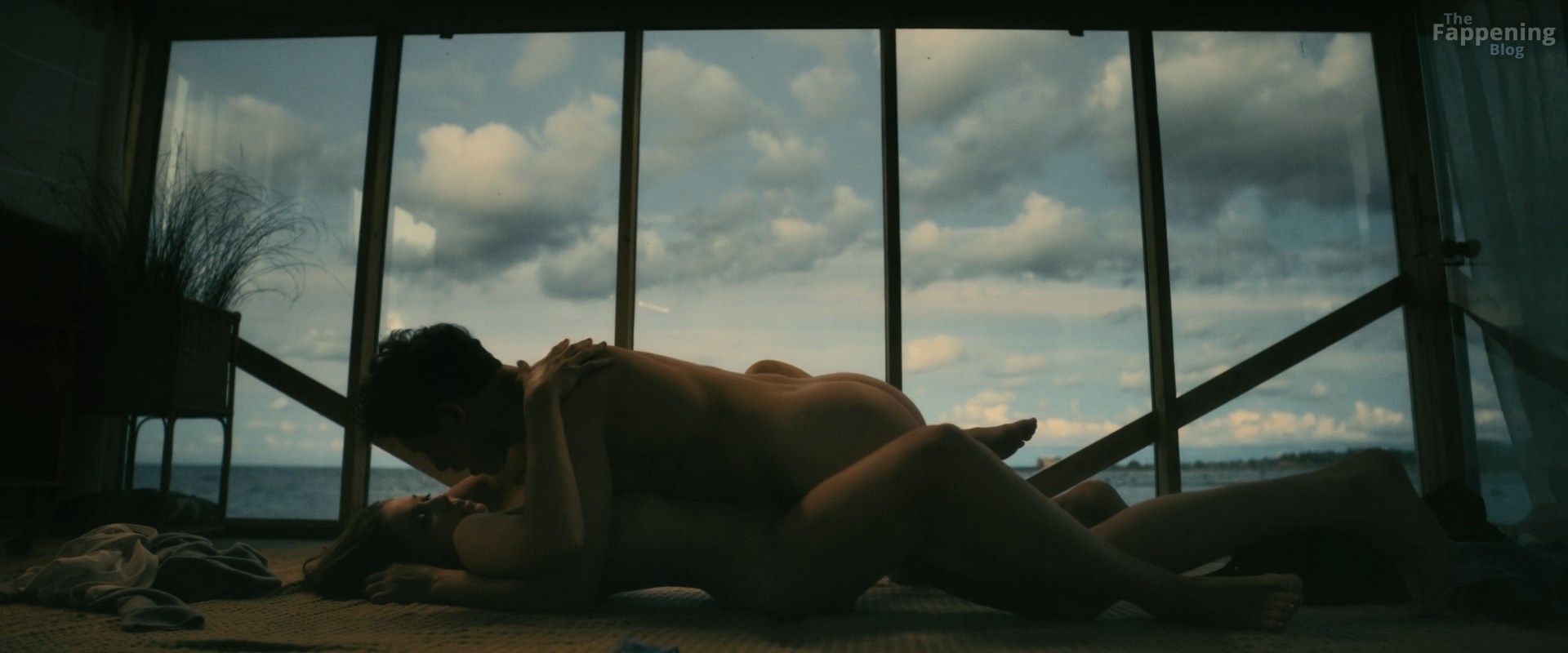 lena-meckel-nude-sexy-23-the-fappening-pics_