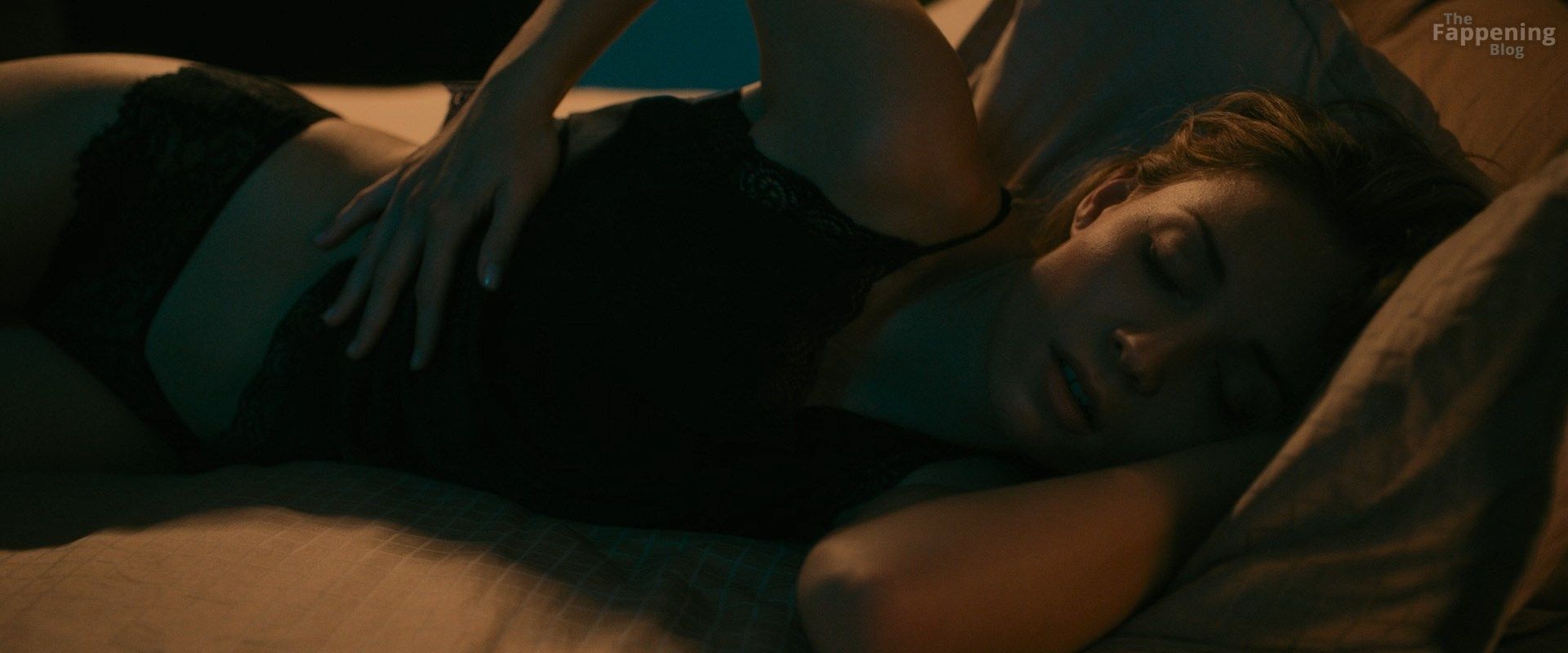 lena-meckel-nude-sexy-39-the-fappening-pics_