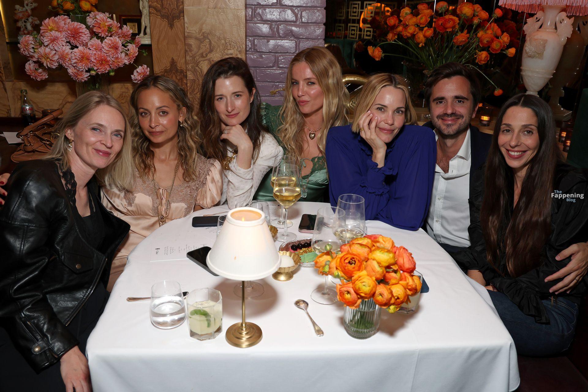 leslie-bibb-nude-sexy-6-the-fappening-pics_