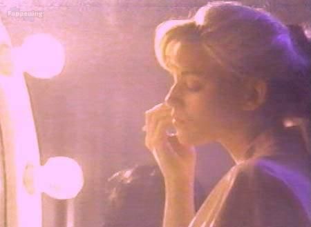 lisa-matthews-543-the-fappening-pics_