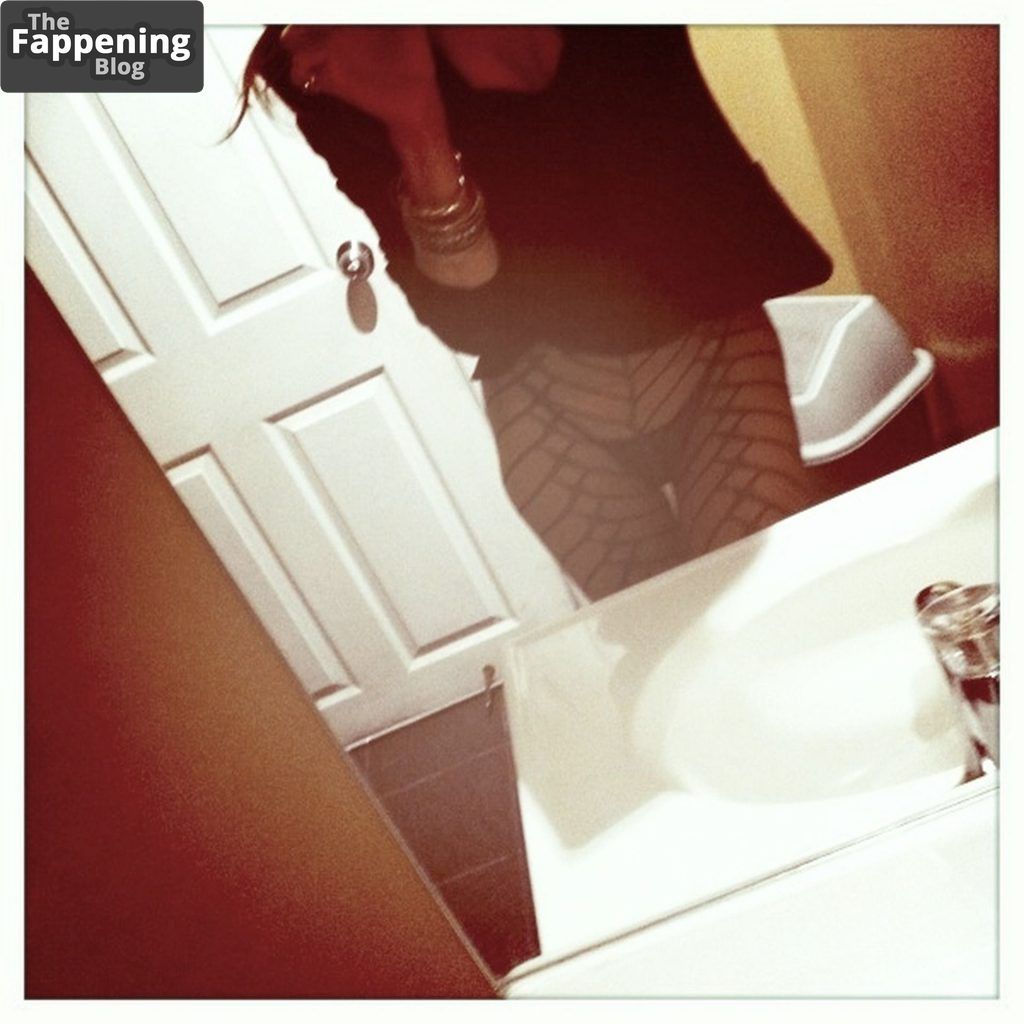 maggie-quigley-leaked-photos-816904-the-fappening-pics_