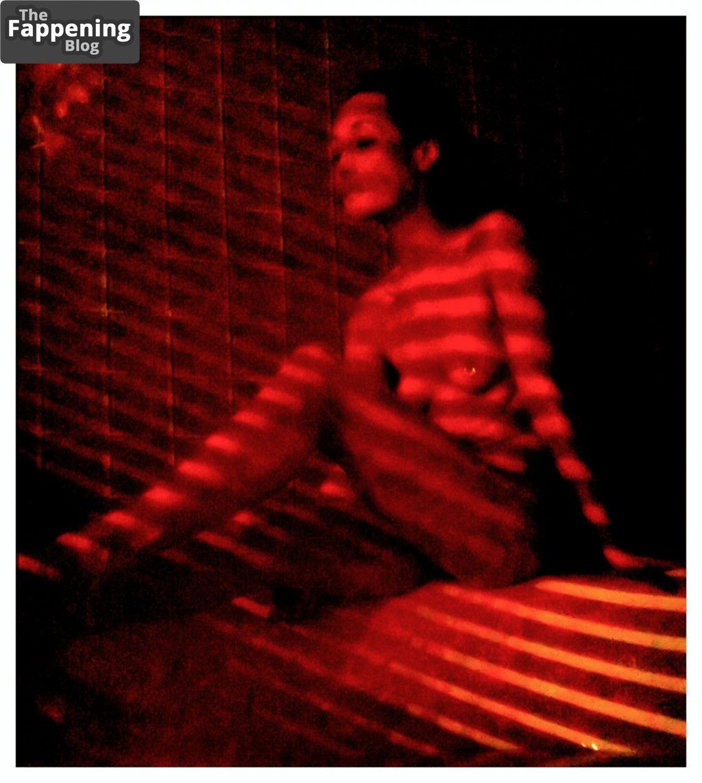 maggie-quigley-naked-75885-the-fappening-pics_