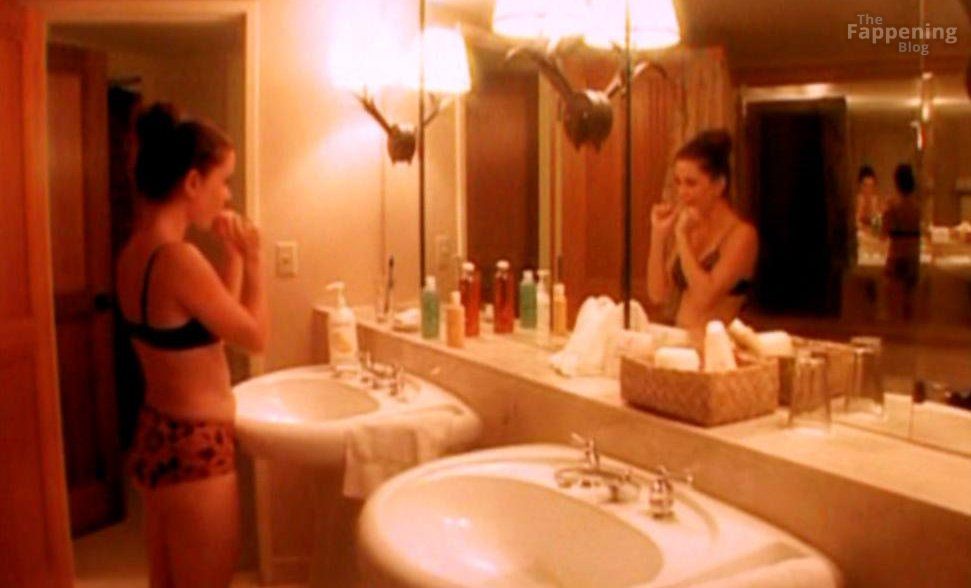 marguerite-moreau-nude-sexy-25-the-fappening-pics_