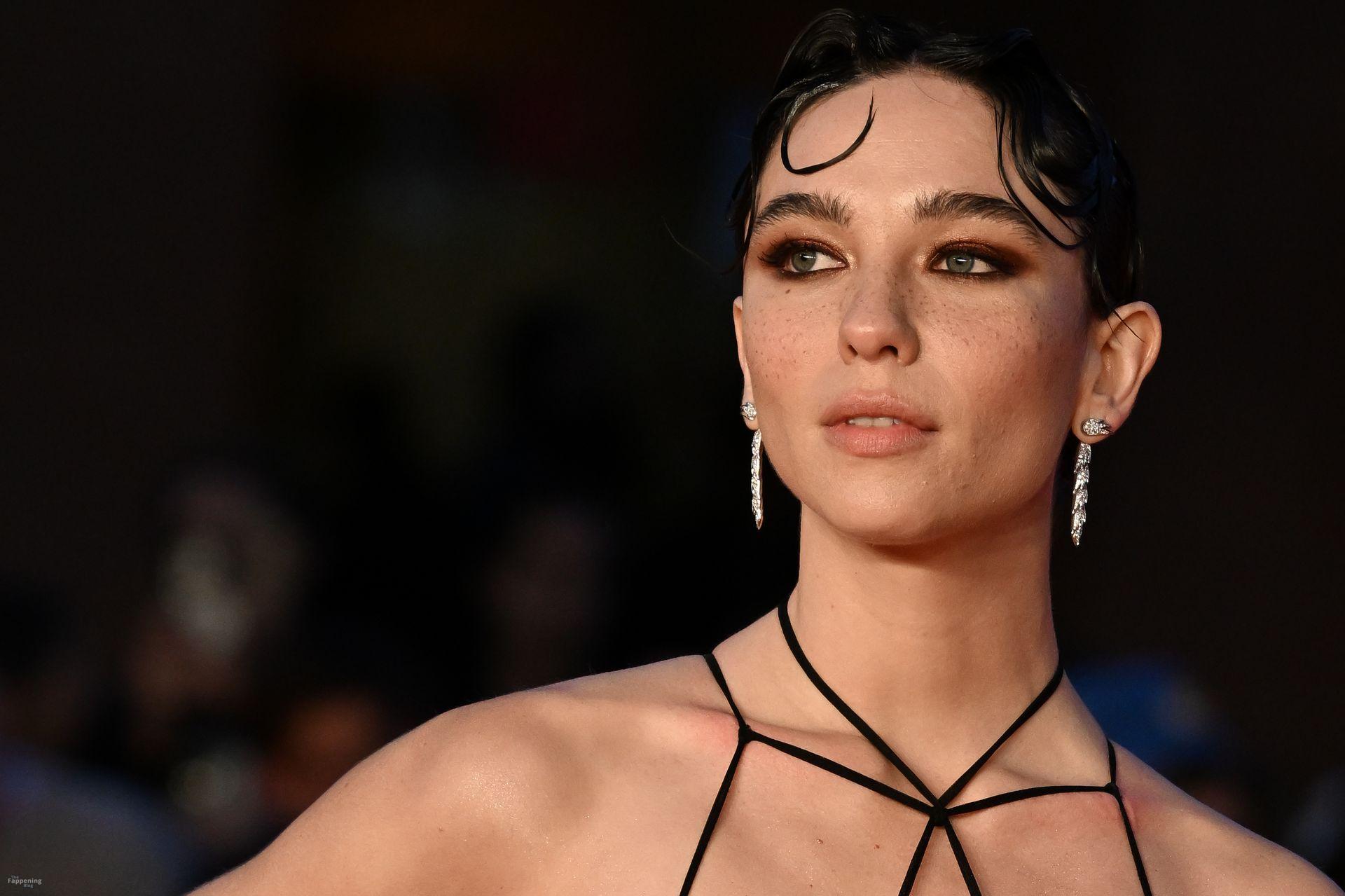 matilda-de-angelis-12-the-fappening-pics_