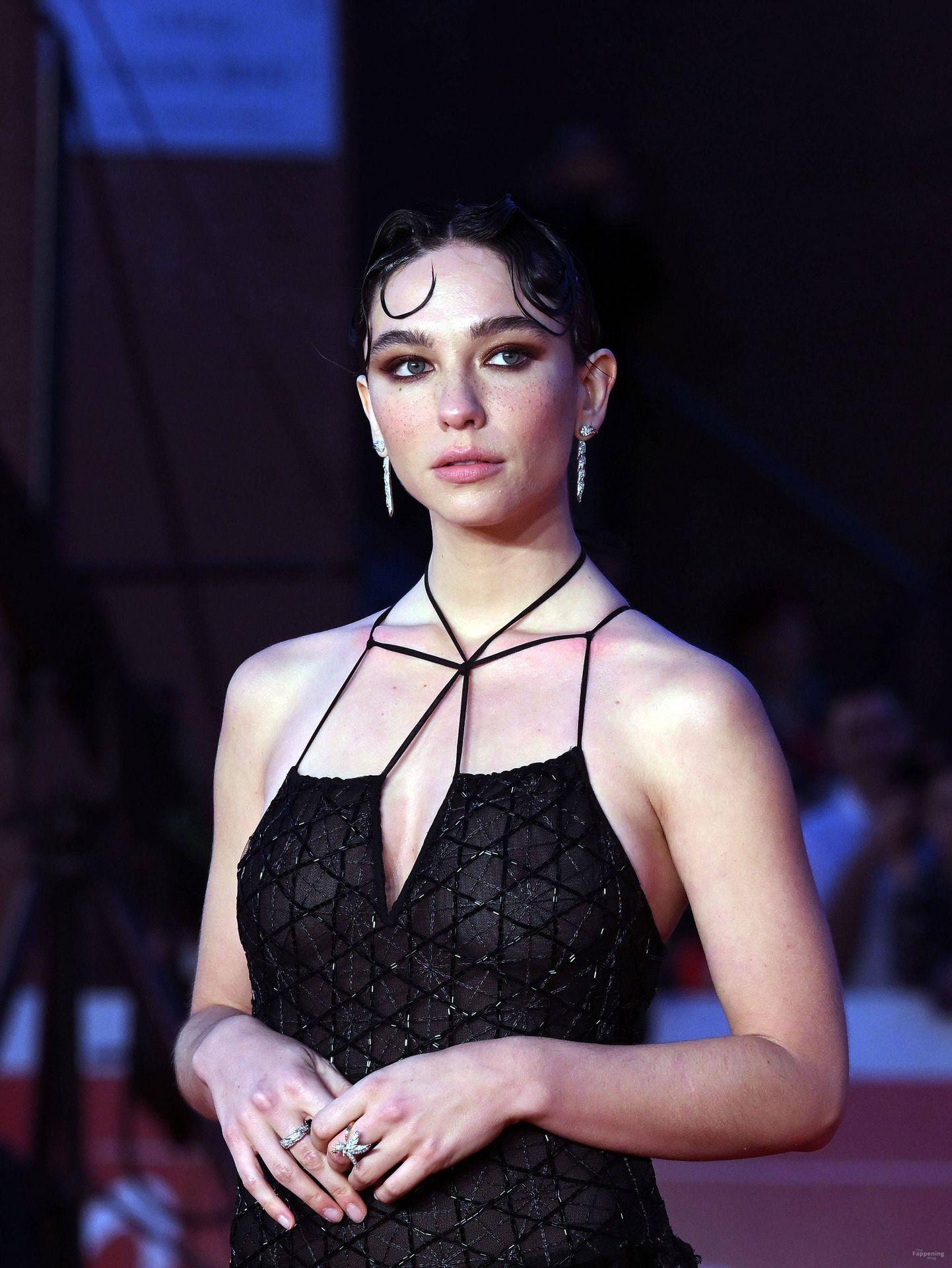 matilda-de-angelis-205-the-fappening-pics_