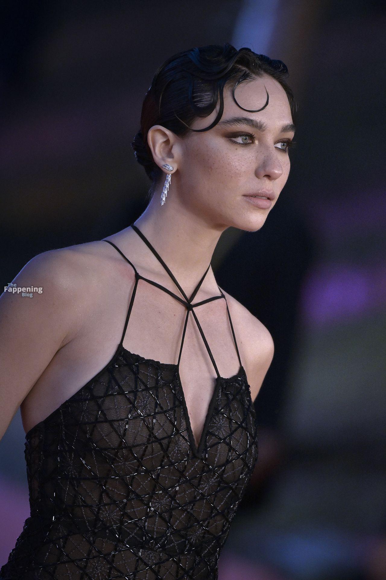 matilda-de-angelis-26-the-fappening-pics_