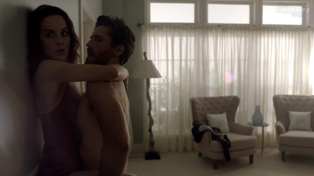 michelle-dockery-nude-scene-75636-the-fappening-pics_