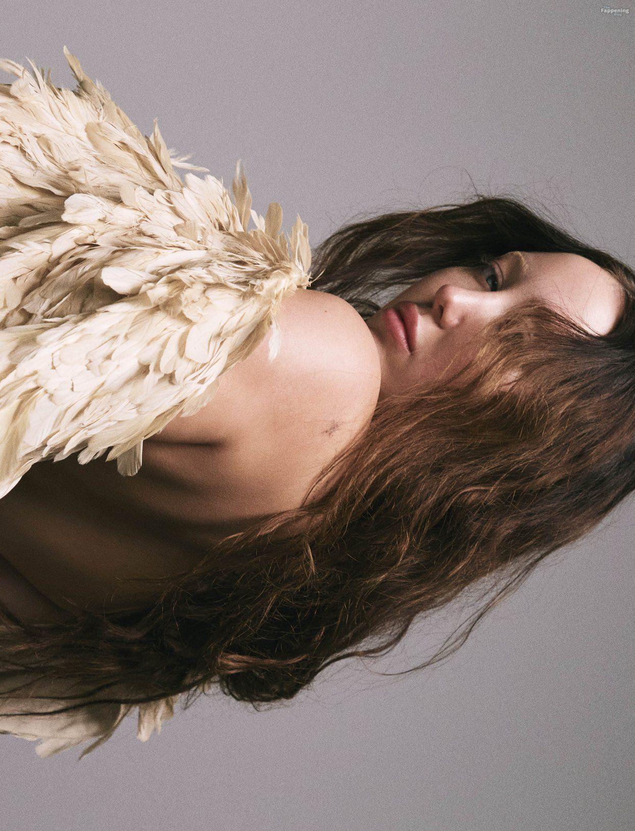 noah-cyrus-nude-sexy-4-the-fappening-pics_