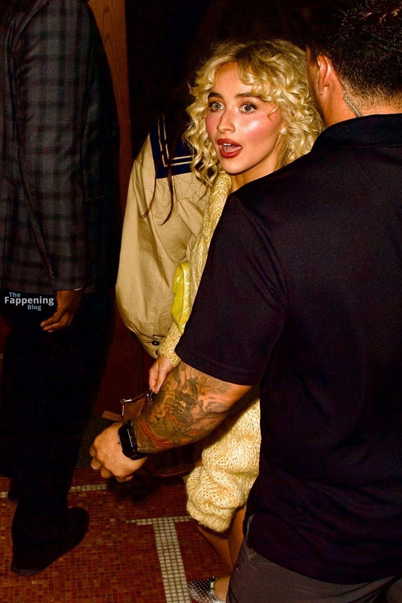 sabrina-carpenter-pantsless-bare-legs-sexy-snl-nyc-006-the-fappening-pics_