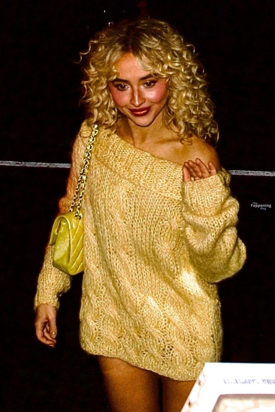 sabrina-carpenter-pantsless-bare-legs-sexy-snl-nyc-012-the-fappening-pics_