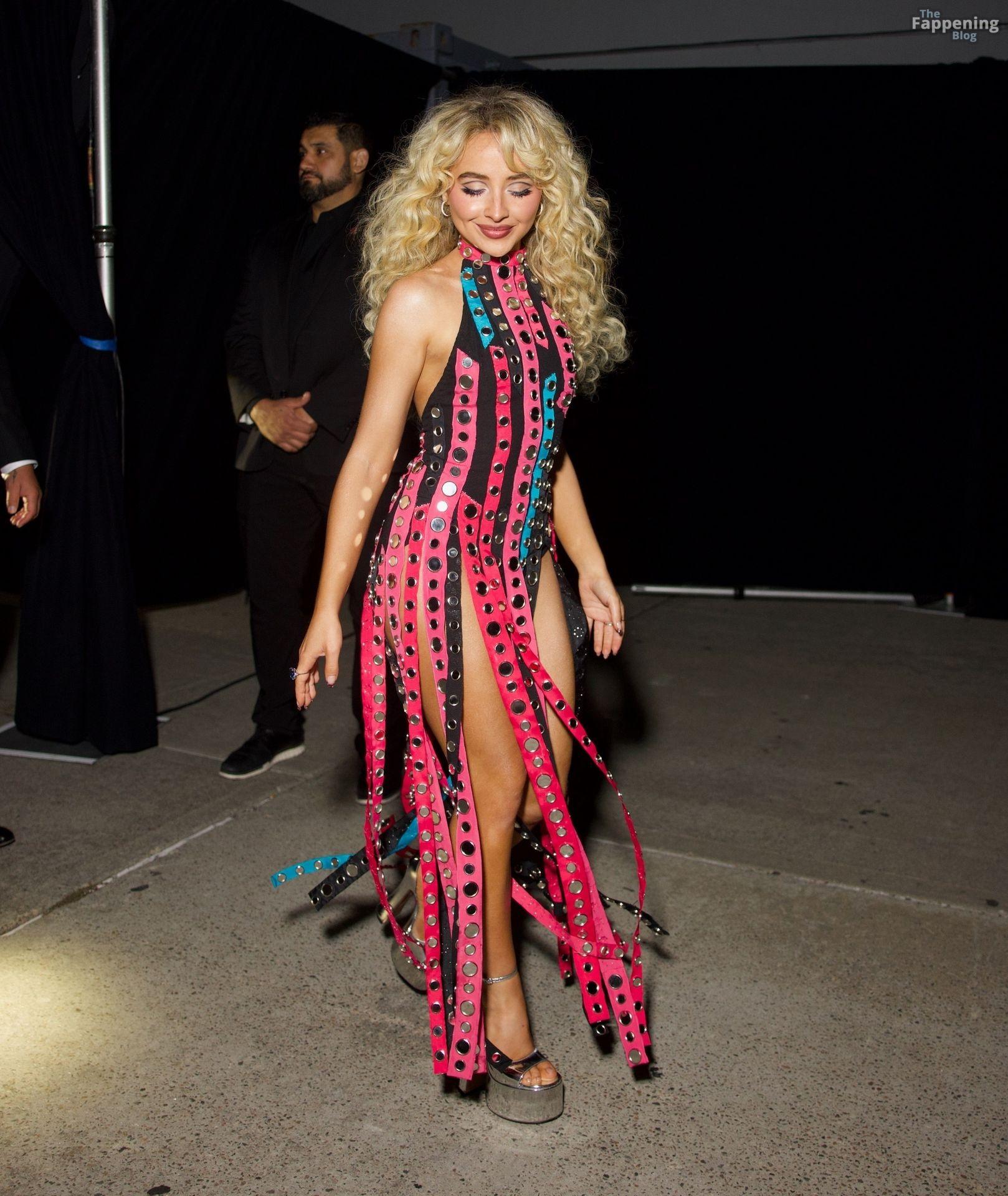 sabrina-carpenter-sexy-8-the-fappening-pics_-1