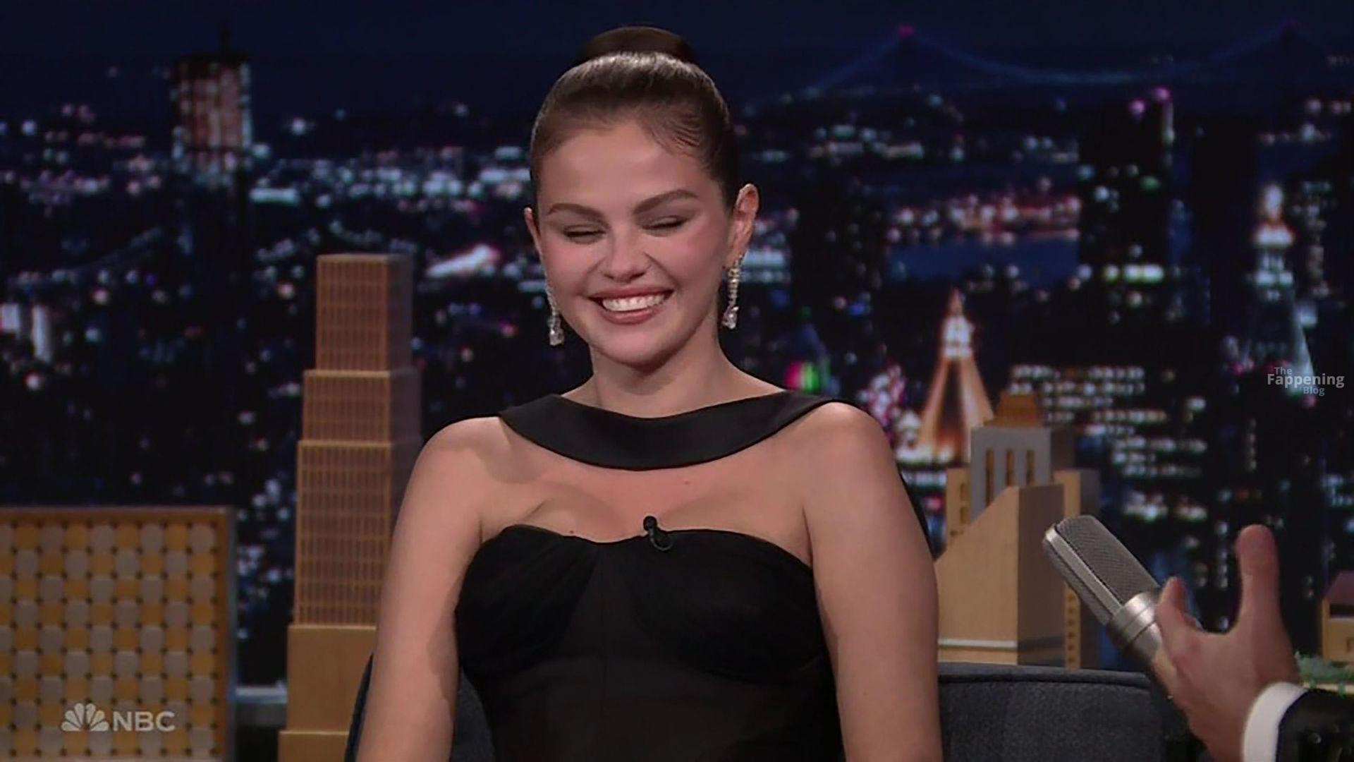 selena-gomez-10-the-fappening-pics_-5