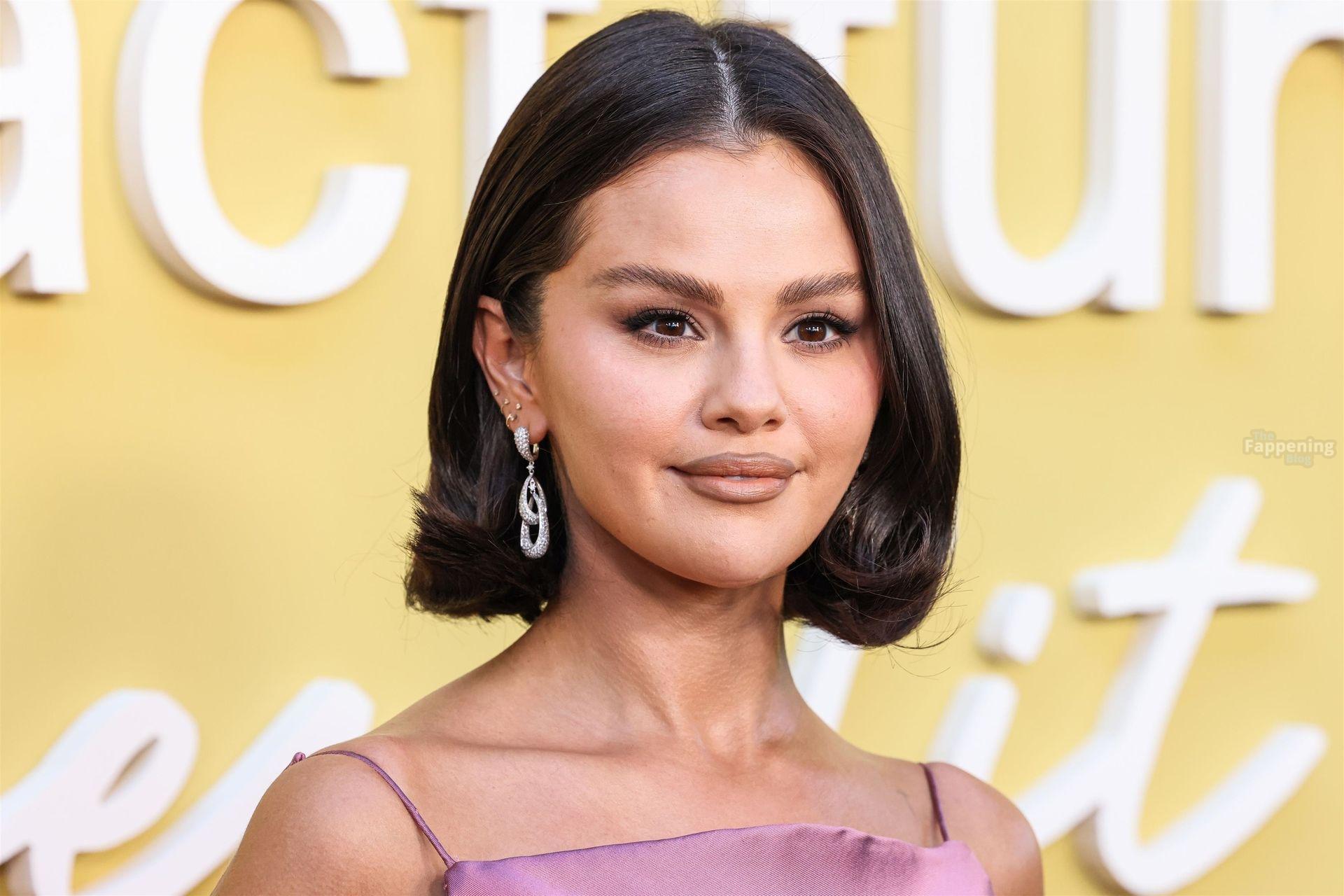 selena-gomez-10-the-fappening-pics_