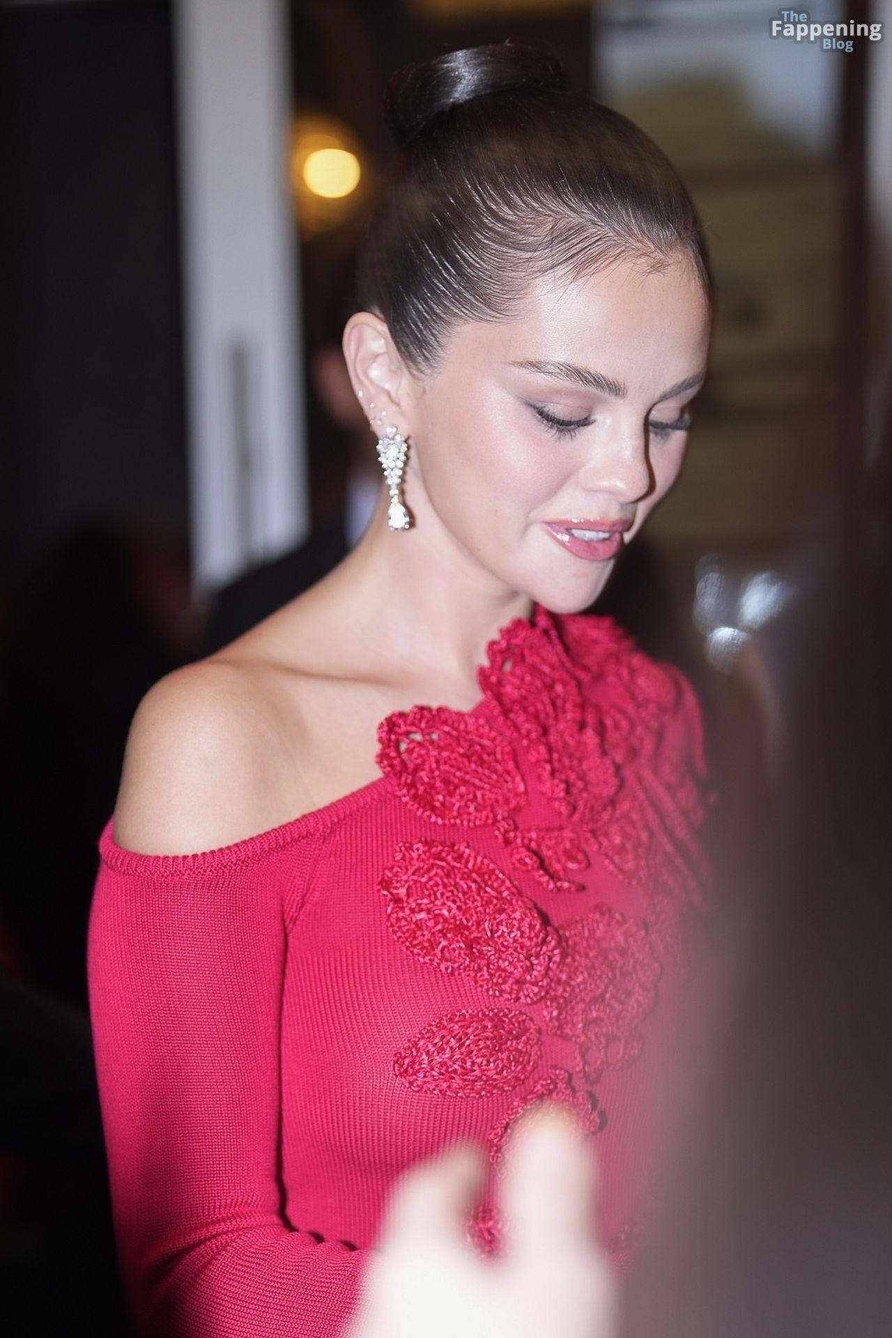 selena-gomez-14-the-fappening-pics_-3