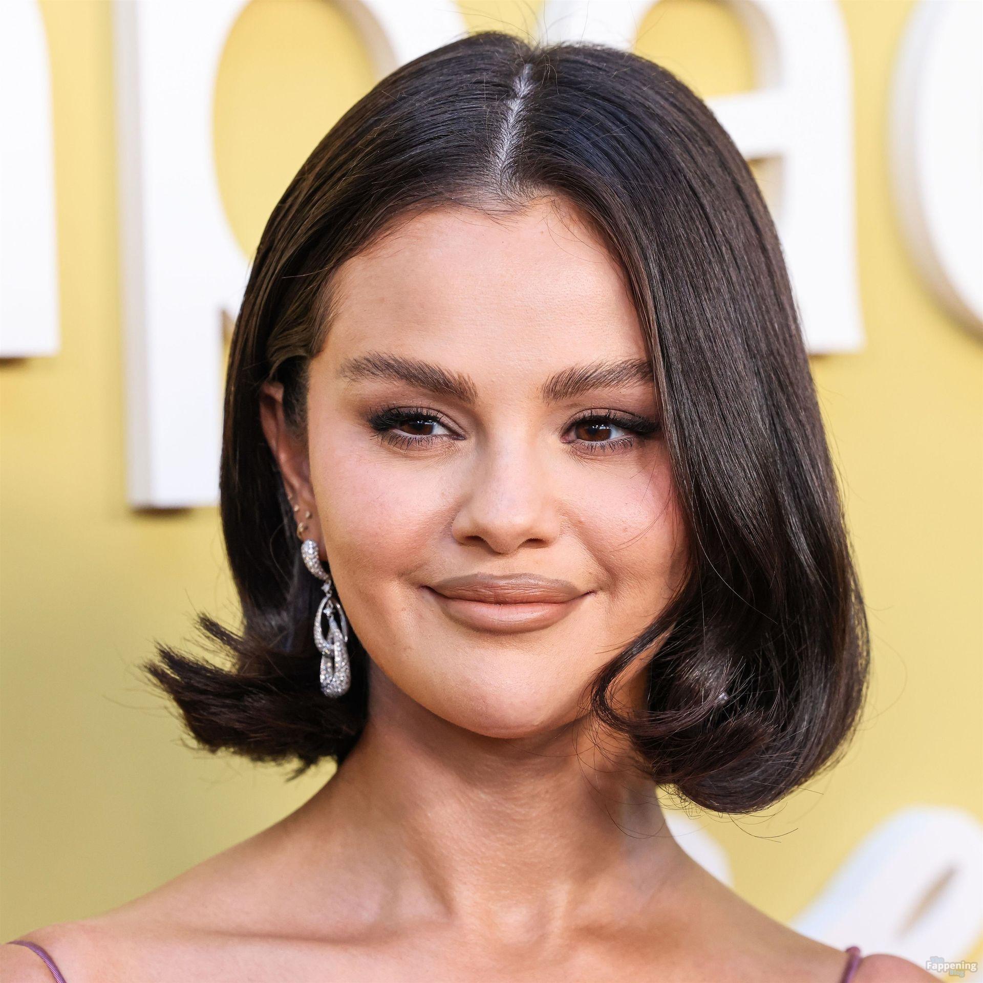 selena-gomez-16-the-fappening-pics_