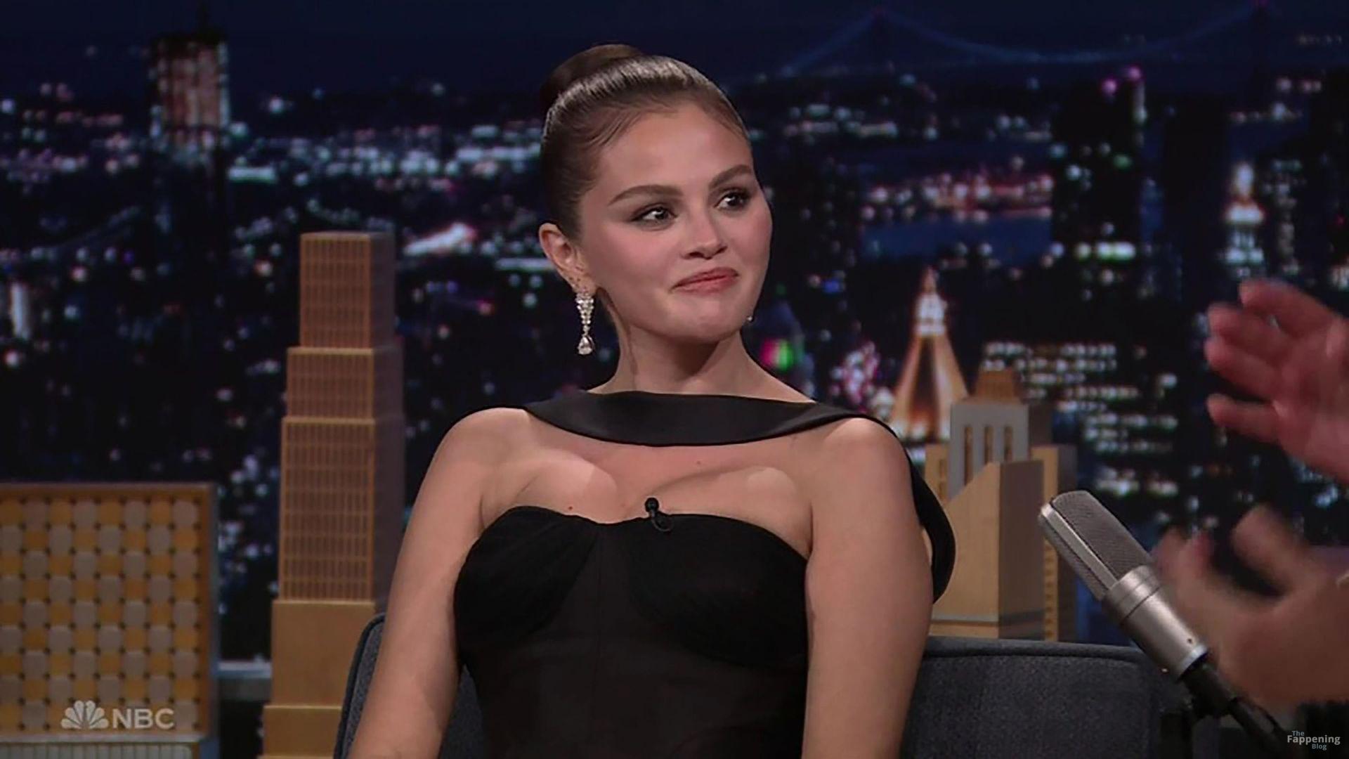 selena-gomez-18-the-fappening-pics_-5