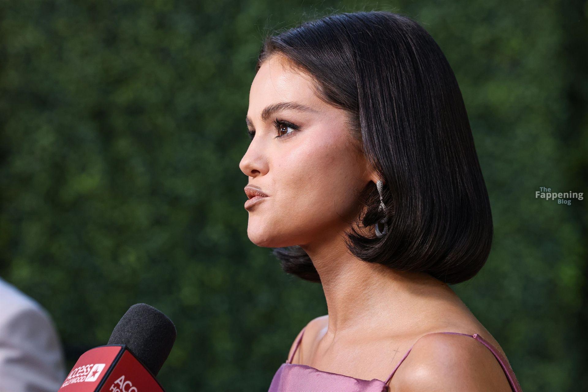 selena-gomez-18-the-fappening-pics_