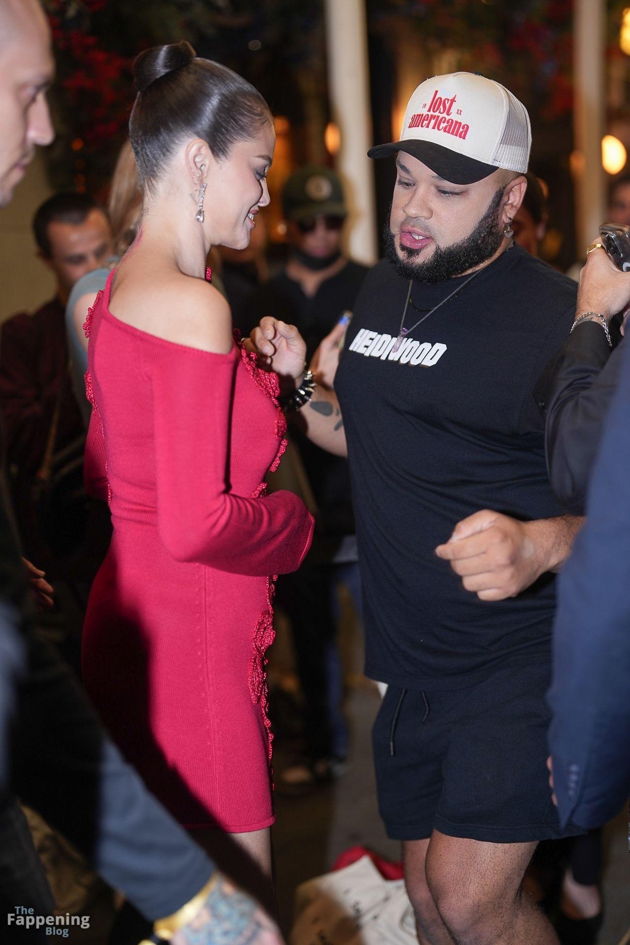 selena-gomez-19-the-fappening-pics_-3