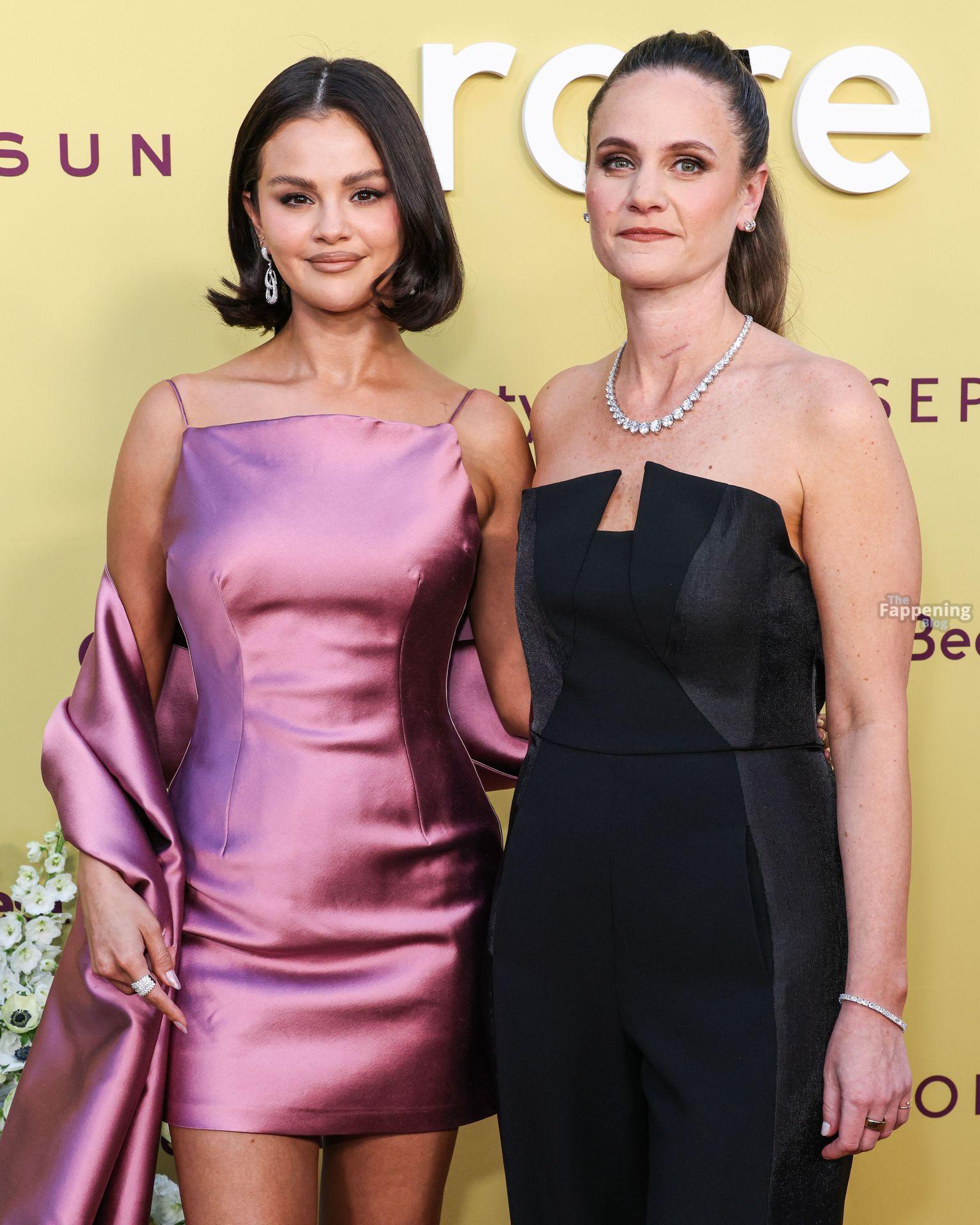 selena-gomez-24-the-fappening-pics_