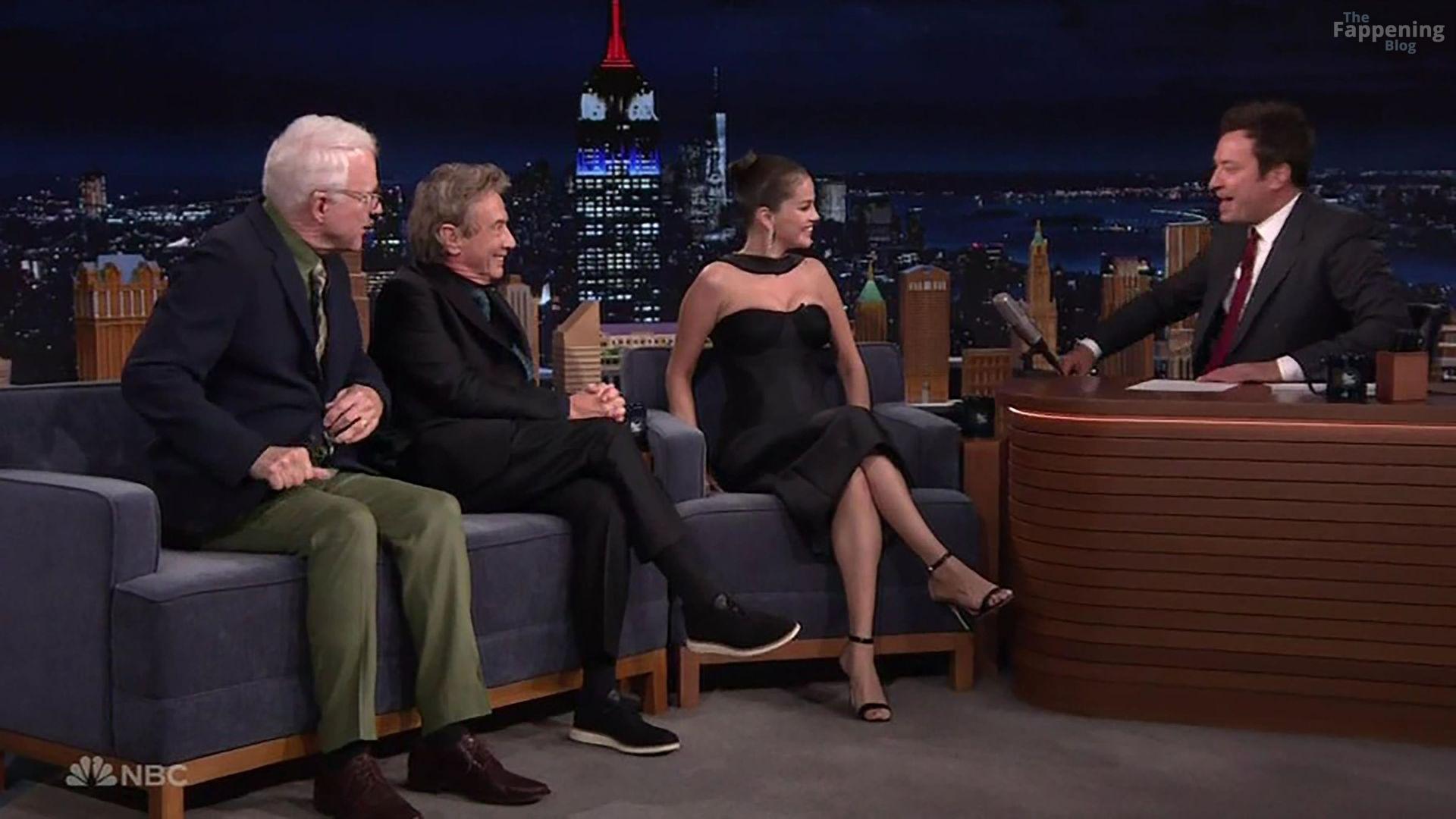 selena-gomez-26-the-fappening-pics_-5