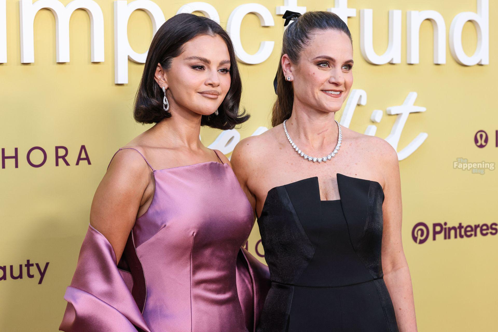 selena-gomez-26-the-fappening-pics_